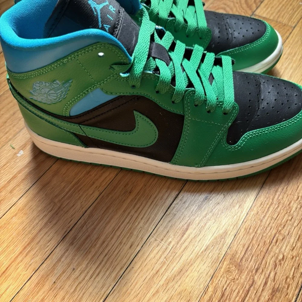 Nike Air Jordan 1 Mid Green Black Blue BQ6472-033 Size 8.5 Women's Excellent - Picture 15 of 15